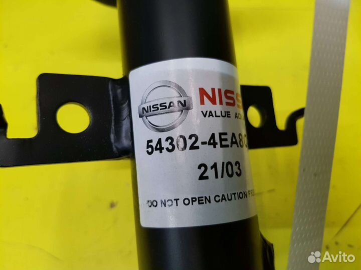 Амортизатор правый Ниссан Кашкай J11 543024EA8C