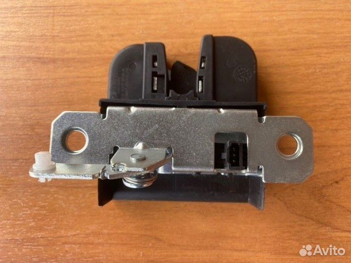 Замок крышки багажника Vw Транспортер Т5 2003-2009