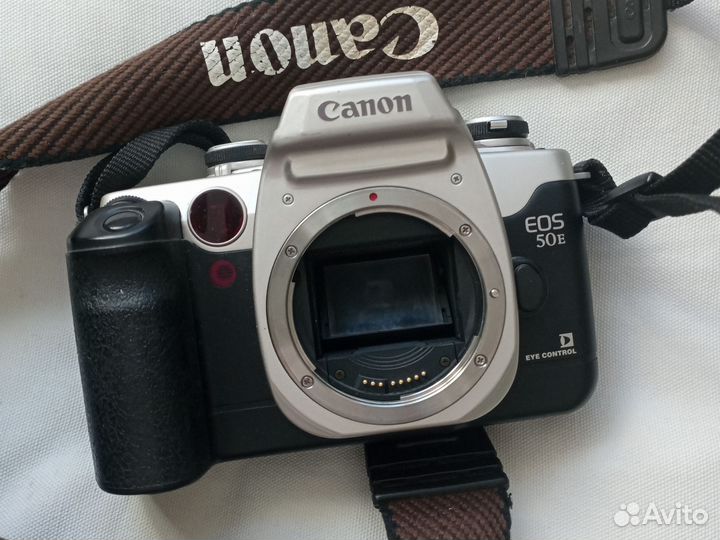 Canon EOS 50e Зеркальный плёночный фотоаппарат