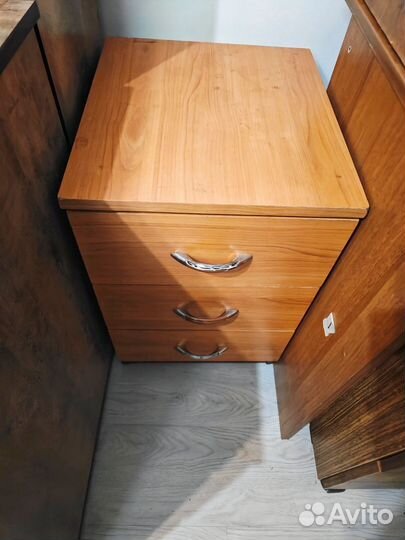 Тумбочки 2 шт