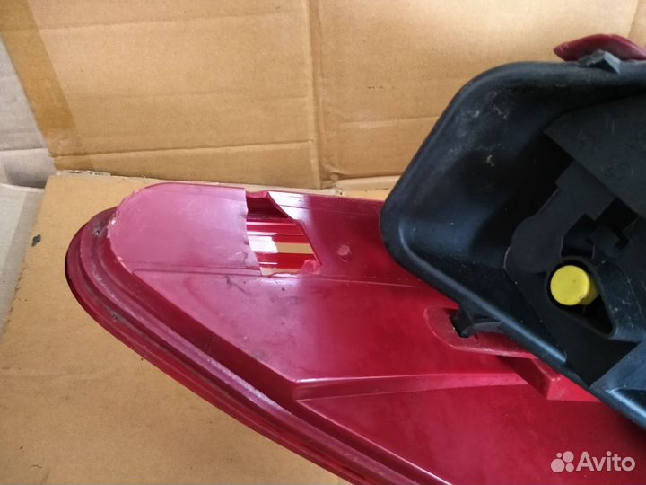 Фонарь задний правый Peugeot 407 SW