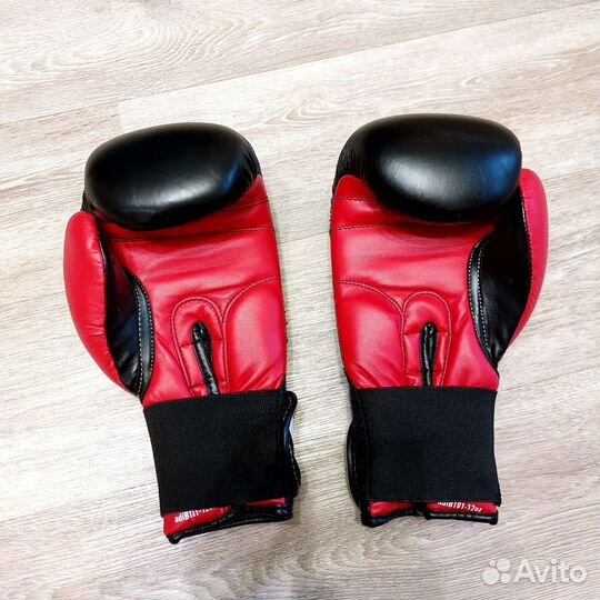 Боксерские перчатки 12 oz adidas