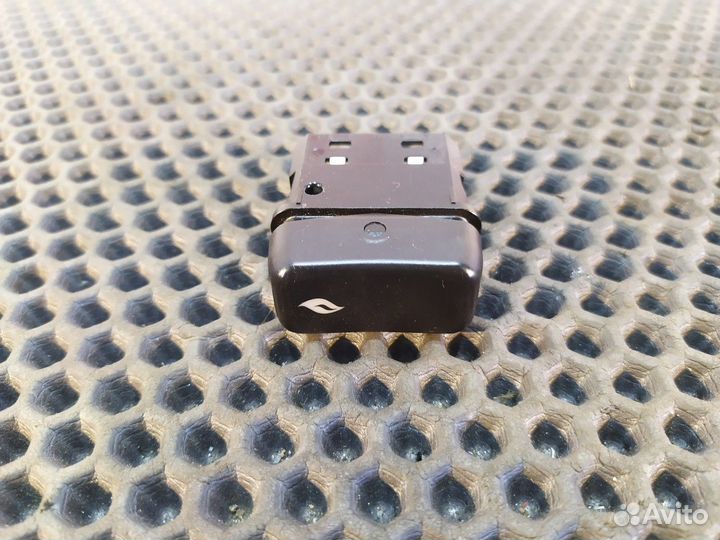 0035456307 Кнопка автономного отопителя