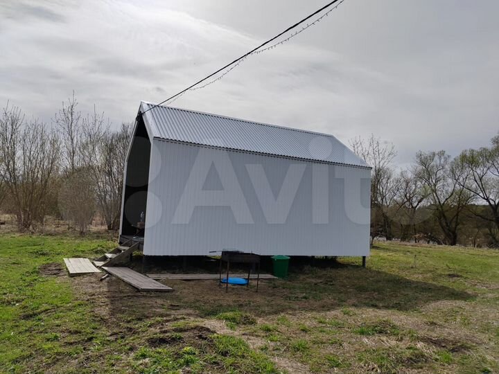 Дом 32 м² на участке 4 сот.