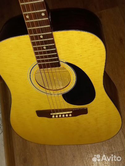 Продам гитару