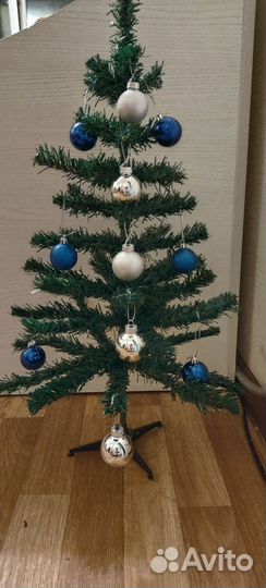Елка искусственная, игрушки
