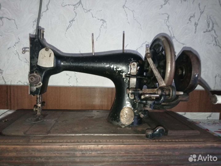 Швейная машина