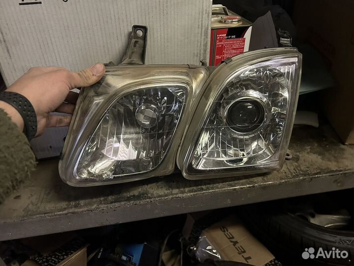 Фара левая lexus lx470