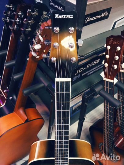 Акустическая гитара martinez