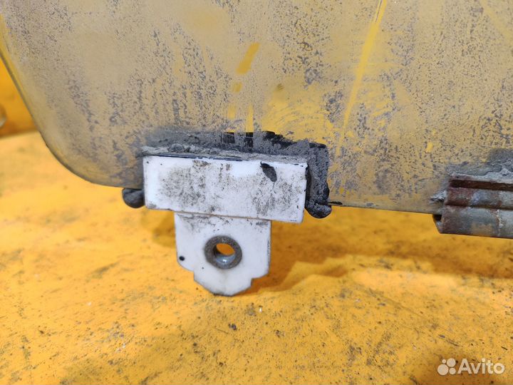 Стекло переднее правое Chery Tiggo