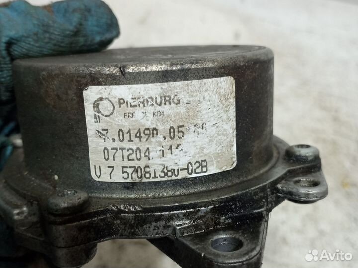 Насос вакуумный Peugeot 308