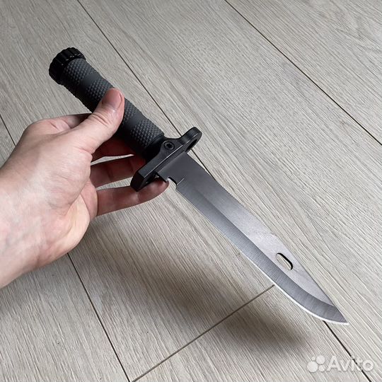 Нож походный с компасом и огнивом