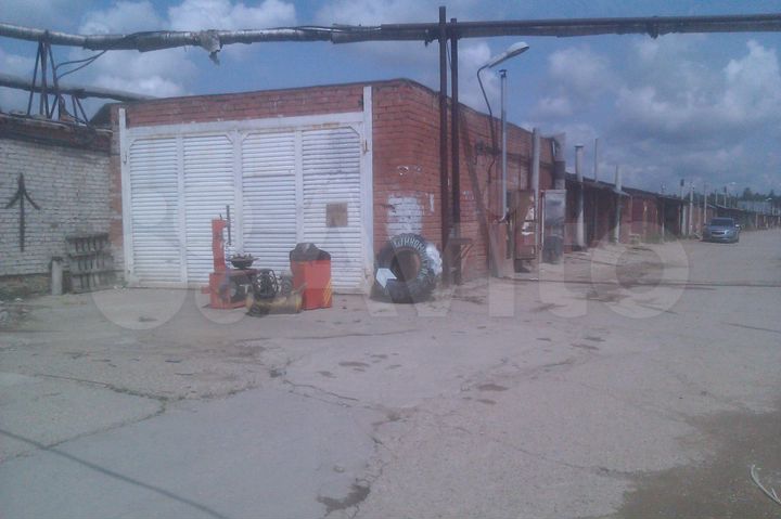 Гараж, > 30 м²