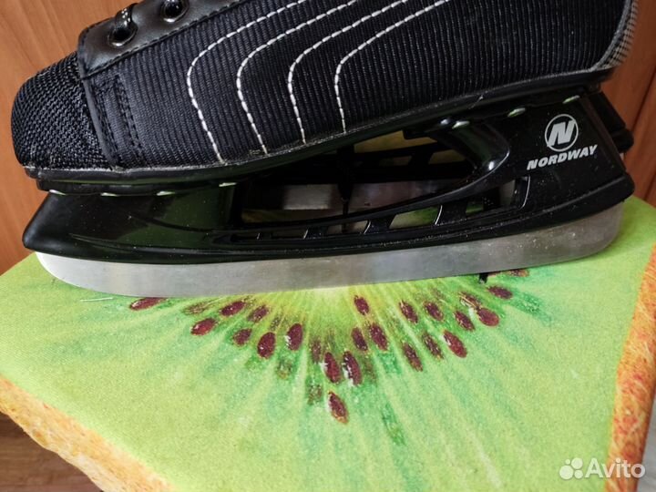 Коньки nordway 41, по стельке 26см