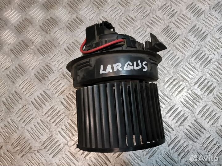 Моторчик отопителя LADA largus