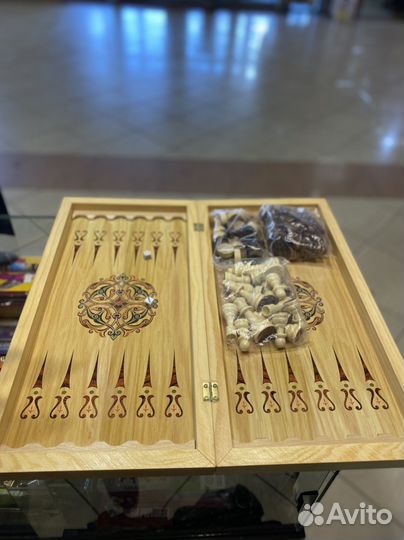 Шахматы нарды шашки 3 в 1