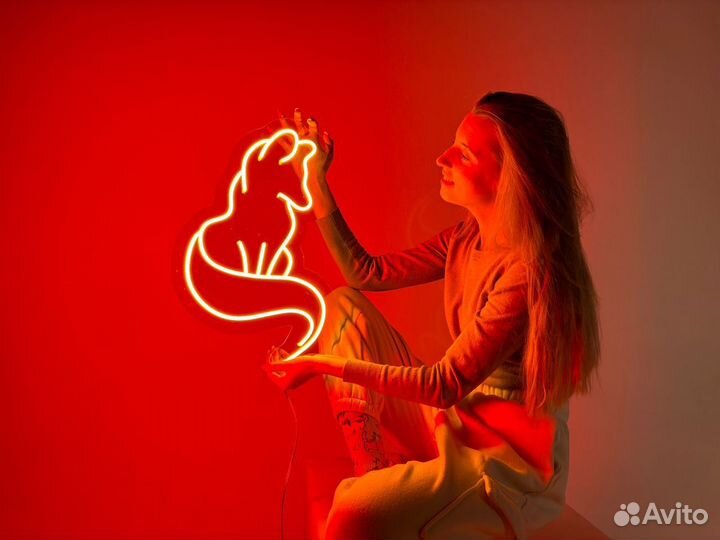 Неоновый светильник для дома