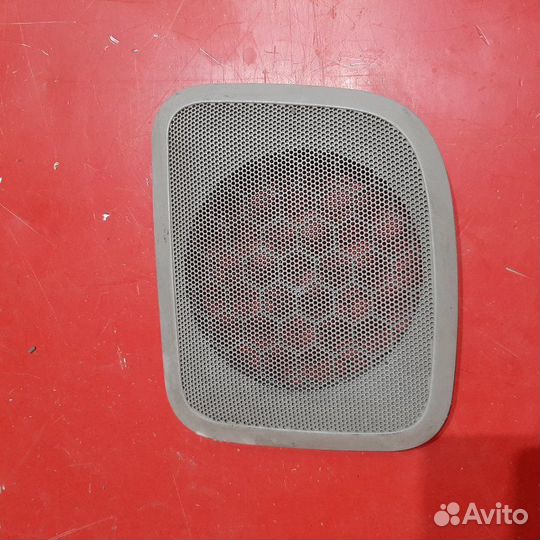 Накладка декоративная правая Mitsubishi Lancer 9