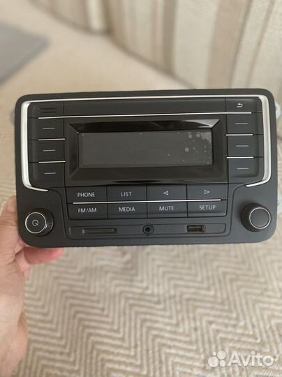 Штатная магнитола на volkswagen polo