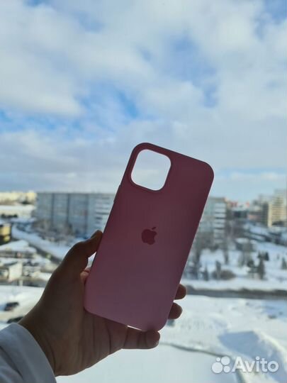 Чехлы на iPhone