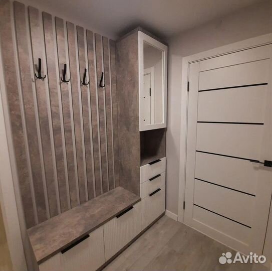Прихожая современная