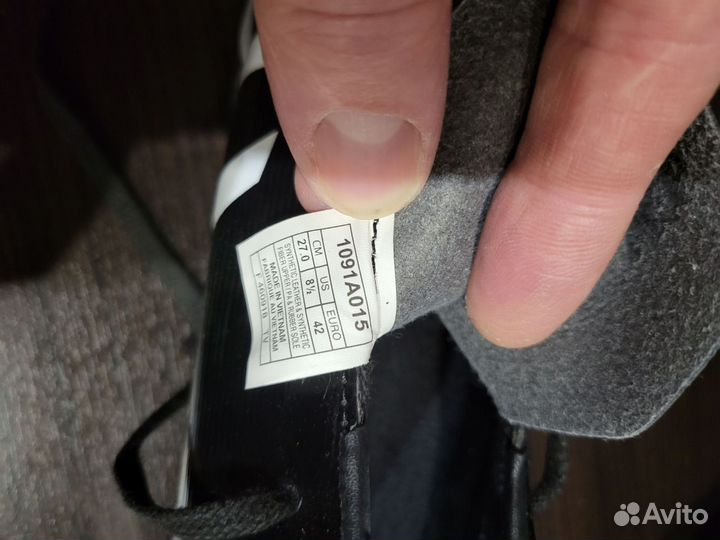 Продам шиповки Asics для бега, б/у