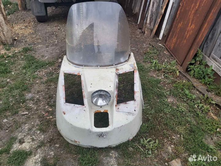 Капот на буран