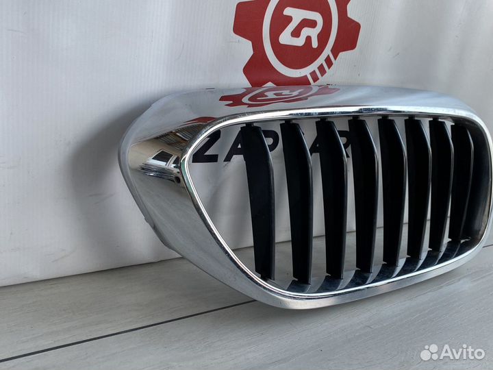 BMW 5 G30 G31 Решетка радиатора правая