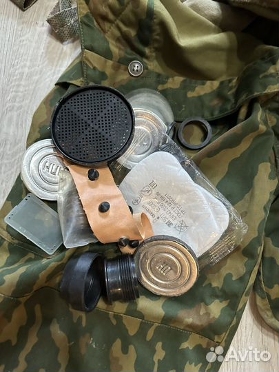 Противогазный лот, противогаз