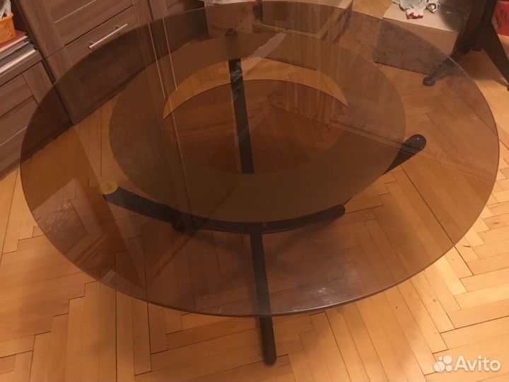 Журнальный столик круглый стекло