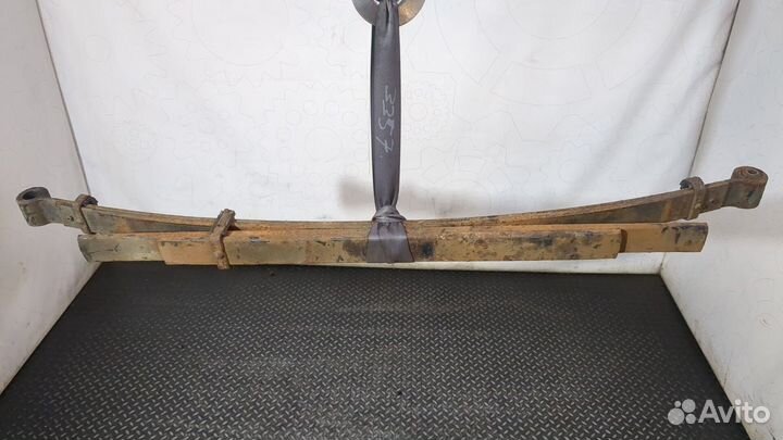 Рессора задняя Nissan Navara