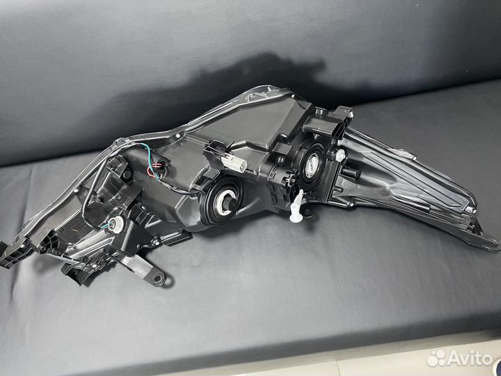 Фара основная левая Тойота Королла