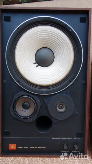 JBL 4311B