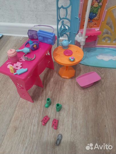 Замок для барби с аксессуарами