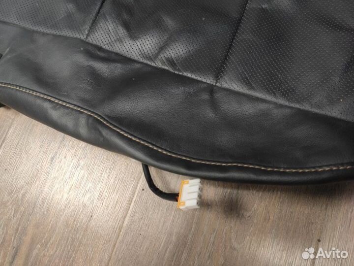 Обшивка сиденья передняя левая Toyota Camry 50/55