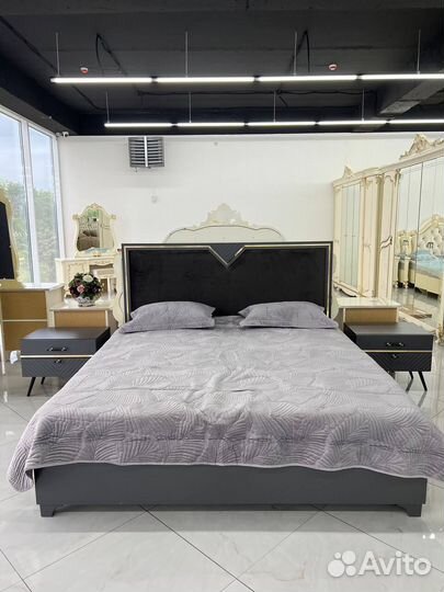 Спальные Гарнитуры