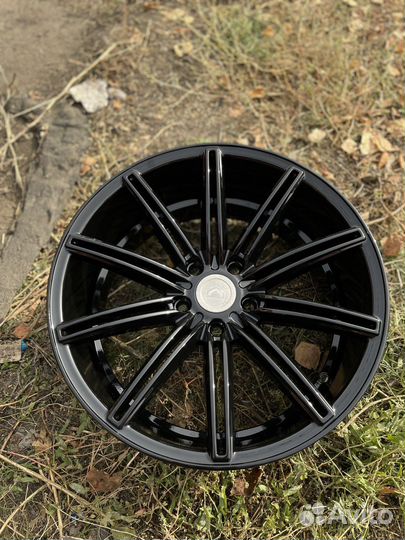Диски Vossen CV4, r18 8.5j et+31 5*112