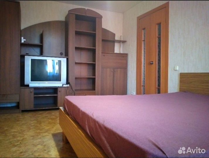 Телевизор Philips 70см