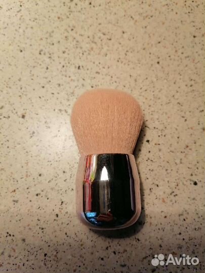 Кисть для макияжа