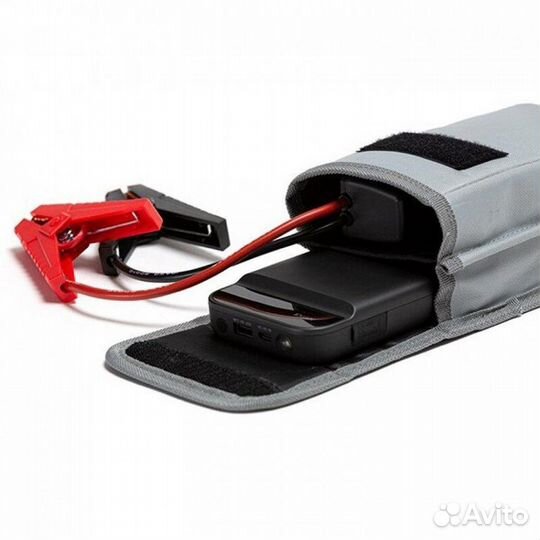 Xiaomi 70mai Jump Starter 11100mAh 12V на бульваре