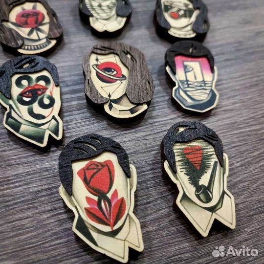 Значок из натурального дерева Waf-Waf Лица