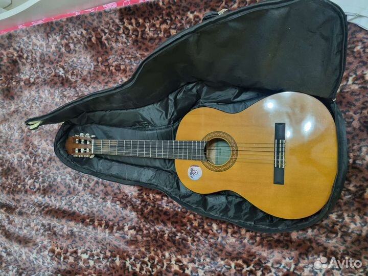 Акустическая гитара yamaha c40