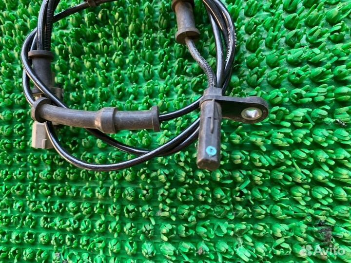 Датчик abs зад. Dodge Challenger