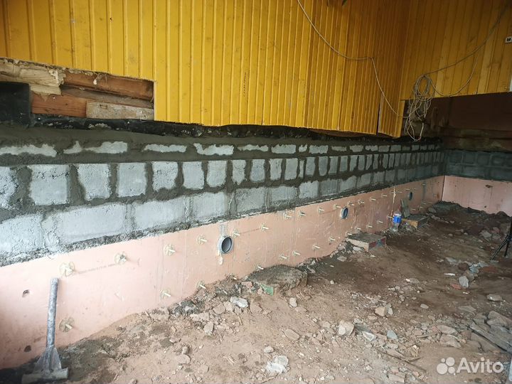 Бригада строителей