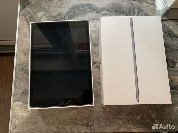 iPad с клавиатурой Logitech