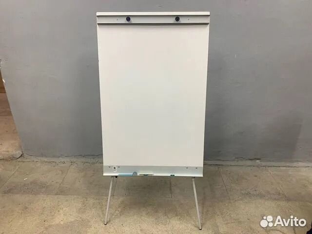 Магнитно-маркерная доска флипчарт