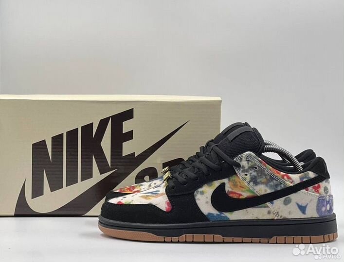 Nike SB Dunk Low x Supreme