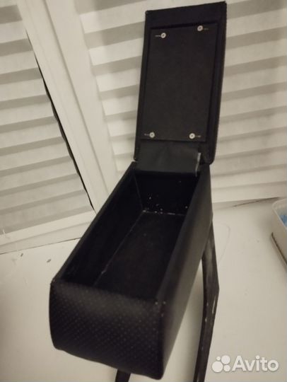 Подлокотник ваз 2110-2112