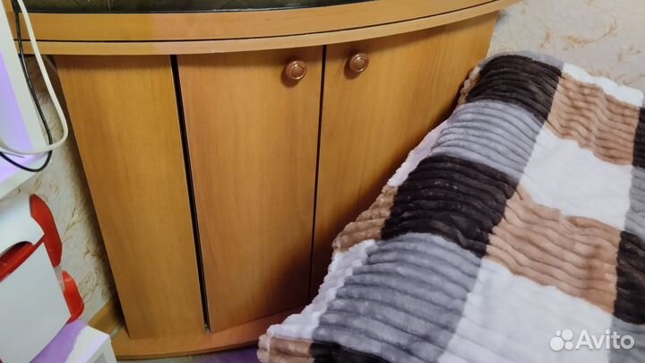 Аквариум с тумбой