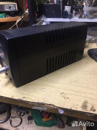 Автомобильное зарядное устройство